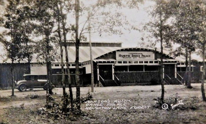Johnsons Rustic Dance Palace (Johnsons Rustic Resort, Krauses Hotel) - Postcard Photo (newer photo)